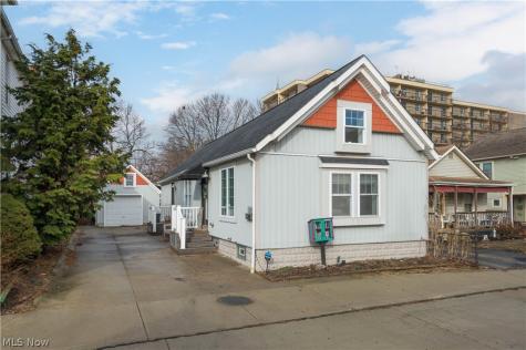 1338 W 69th Street Cleveland OH 44102
