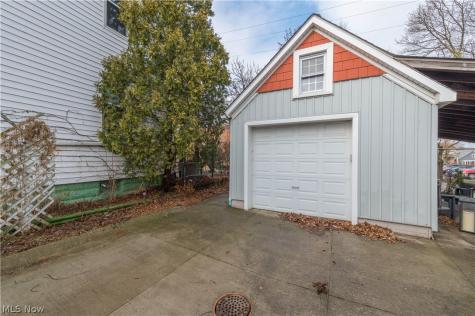 1338 W 69th Street Cleveland OH 44102