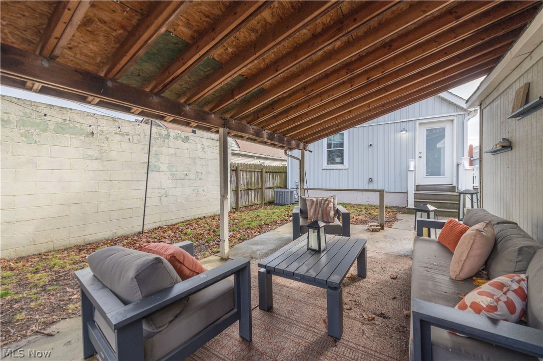 1338 W 69th Street Cleveland OH 44102