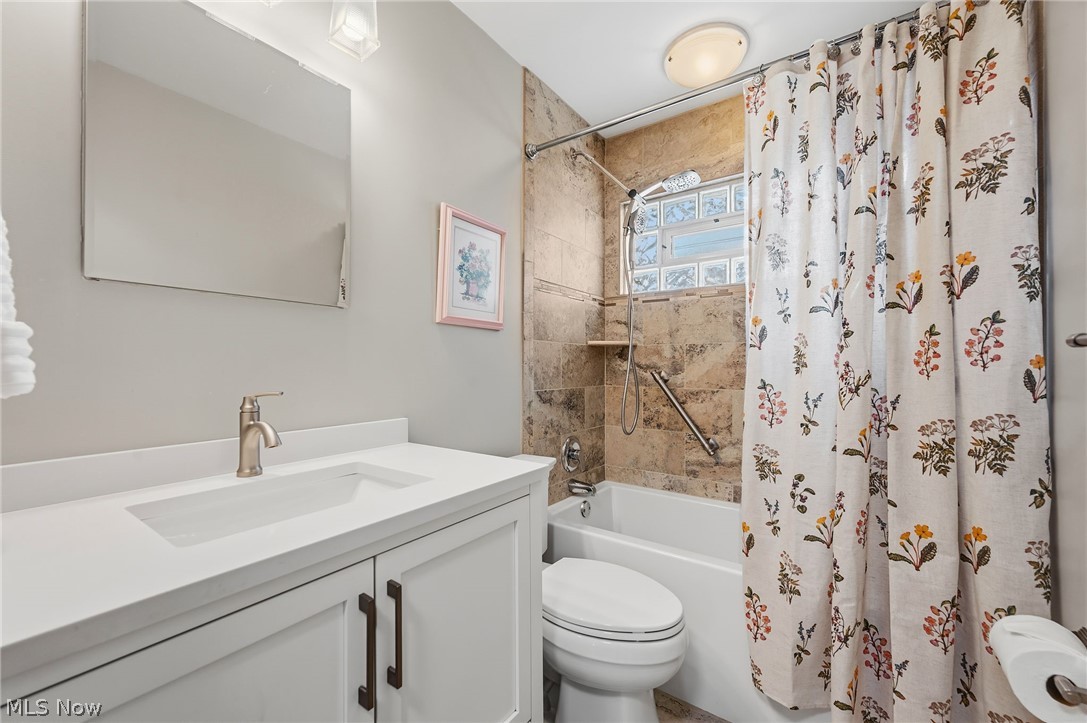 6684 Bonnieview Road Mayfield Village OH 44143