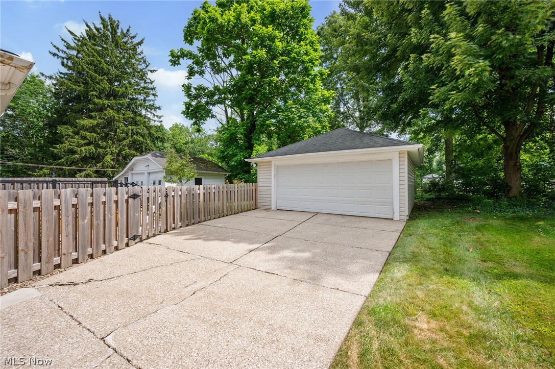 6684 Bonnieview Road Mayfield Village OH 44143