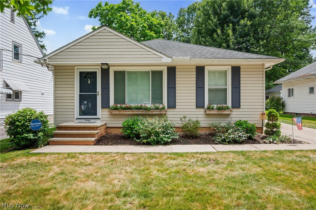 6684 Bonnieview Road Mayfield Village OH 44143