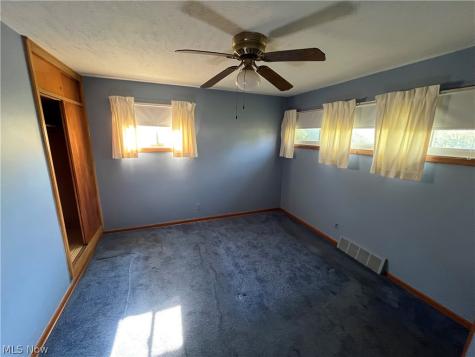 15513 Walvern Boulevard Maple Heights OH 44137