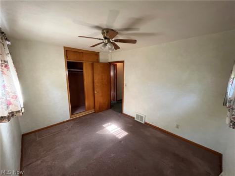 15513 Walvern Boulevard Maple Heights OH 44137
