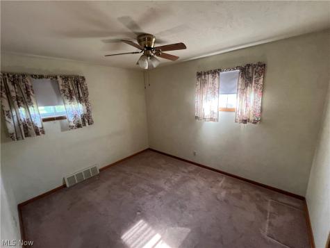 15513 Walvern Boulevard Maple Heights OH 44137
