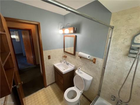 15513 Walvern Boulevard Maple Heights OH 44137