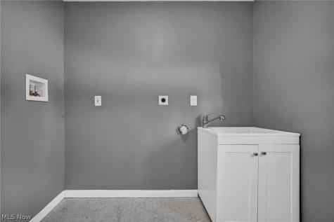 24801 Highland Road Richmond Heights OH 44143