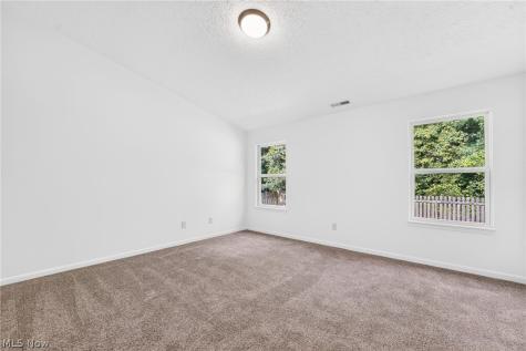 8832 Wheaton Place North Ridgeville OH 44039