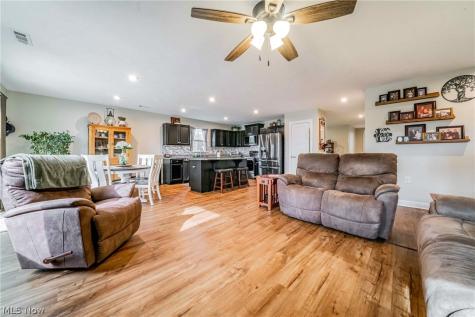 369 Pebble Creek Court Amherst OH 44001