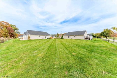 369 Pebble Creek Court Amherst OH 44001