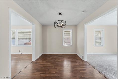 19316 Milan Drive Maple Heights OH 44137
