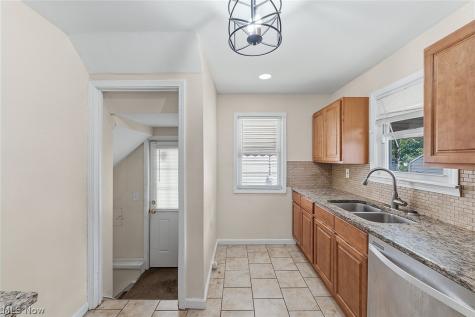 19316 Milan Drive Maple Heights OH 44137