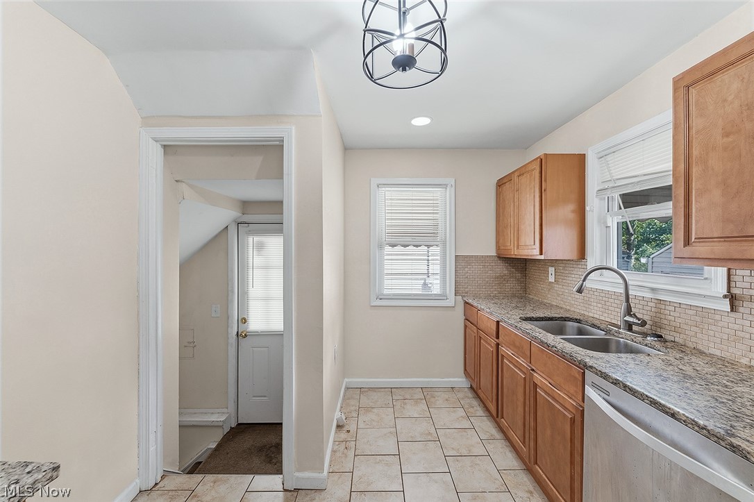 19316 Milan Drive Maple Heights OH 44137