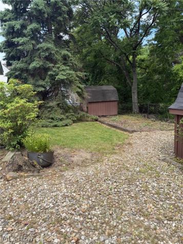 481 Shupe Avenue Amherst OH 44001