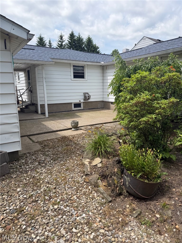 481 Shupe Avenue Amherst OH 44001