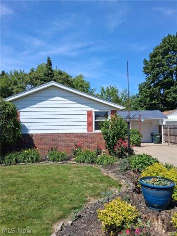 481 Shupe Avenue Amherst OH 44001