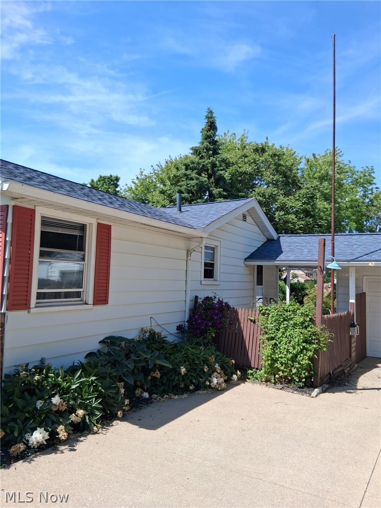 481 Shupe Avenue Amherst OH 44001