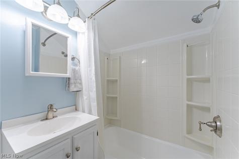 1091 S Green Road South Euclid OH 44121