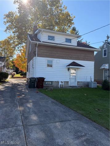 8104 Chesterfield Avenue Parma OH 44129