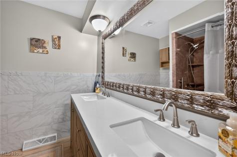 2180 N Revere Road Akron OH 44333