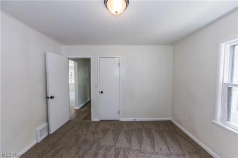 144 Malacca Street Akron OH 44305