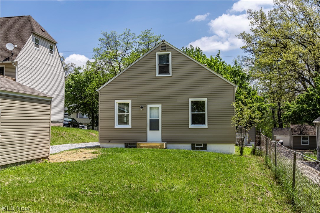 144 Malacca Street Akron OH 44305