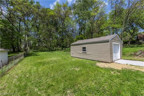 144 Malacca Street Akron OH 44305