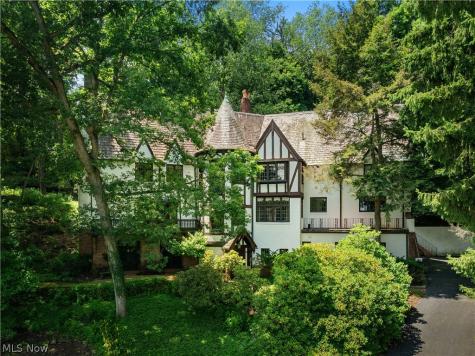 2421 Brentwood Road NW Canton OH 44708
