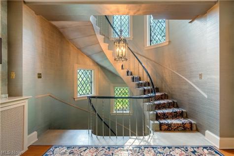 2421 Brentwood Road NW Canton OH 44708