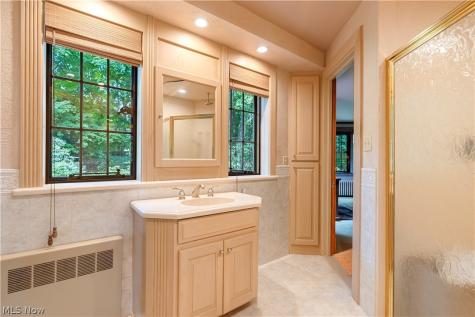 2421 Brentwood Road NW Canton OH 44708