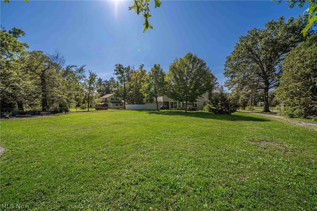 12335 Robson Road Grafton OH 44044