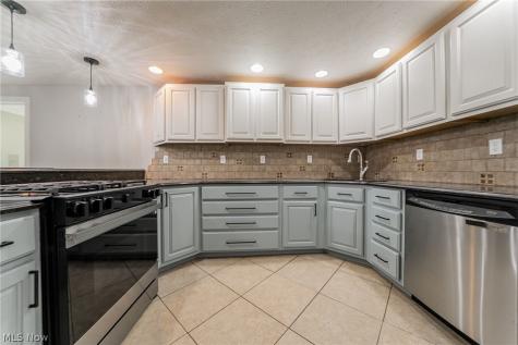 12335 Robson Road Grafton OH 44044