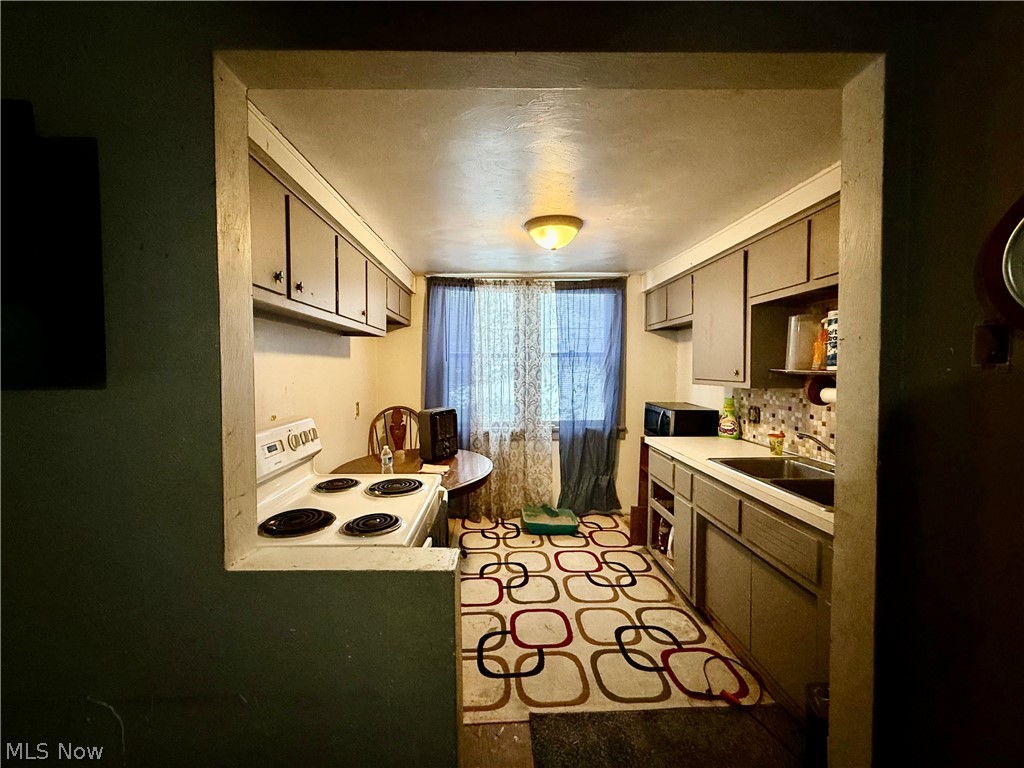 3322 Mccartney Road Youngstown OH 44505