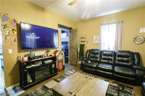 3438 Columbus Road NE Canton OH 44705