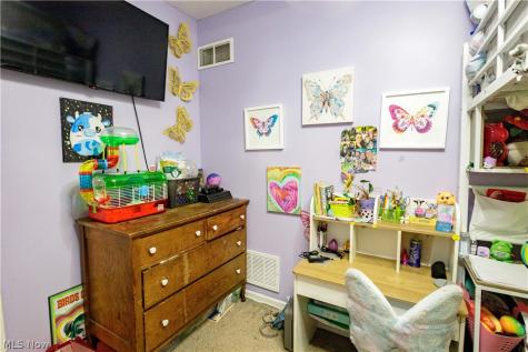 3438 Columbus Road NE Canton OH 44705