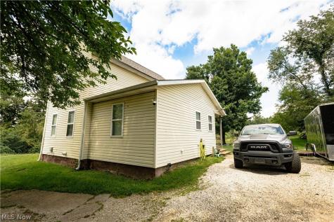 3438 Columbus Road NE Canton OH 44705