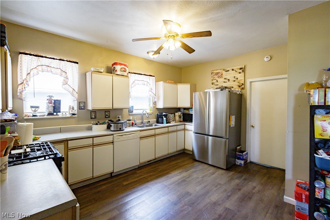 3438 Columbus Road NE Canton OH 44705