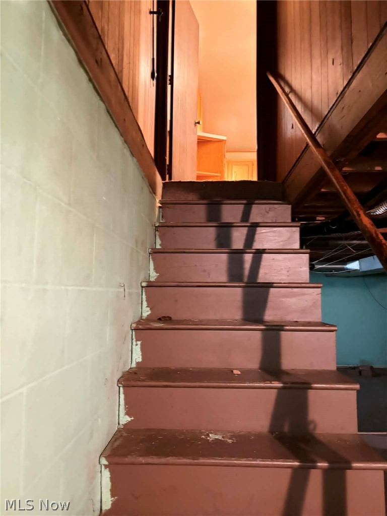 517 E 5th Street West Lafayette OH 43845