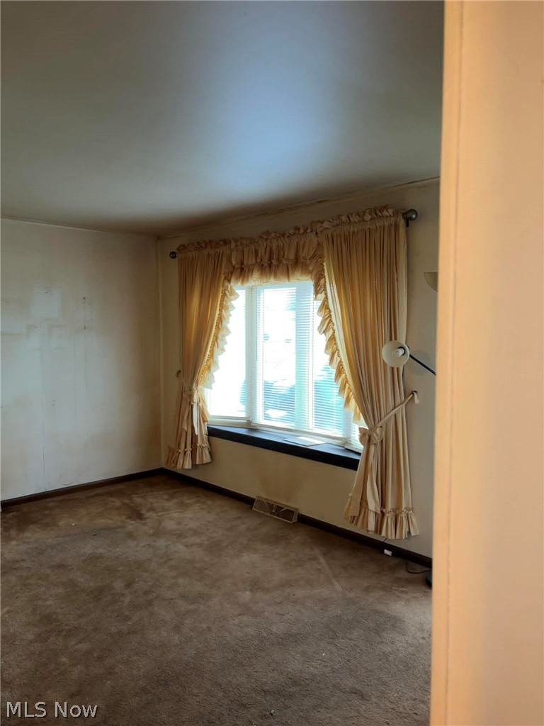 517 E 5th Street West Lafayette OH 43845