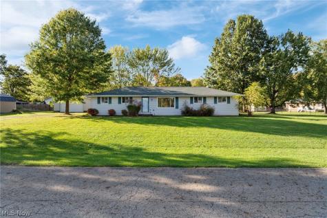 2665 Lyndale Avenue NW Massillon OH 44647
