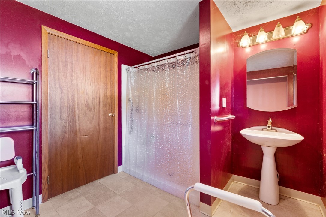 2665 Lyndale Avenue NW Massillon OH 44647