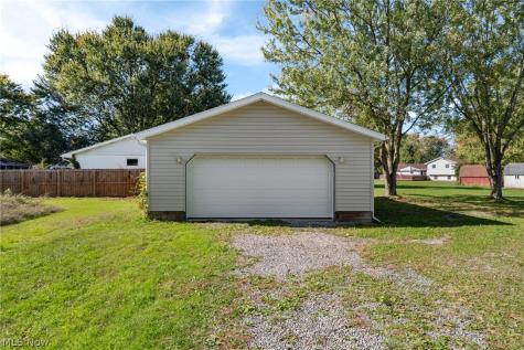 2665 Lyndale Avenue NW Massillon OH 44647