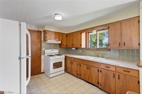 2665 Lyndale Avenue NW Massillon OH 44647