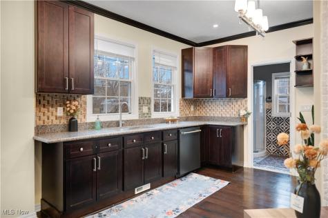 1438 W 116th Street Cleveland OH 44102