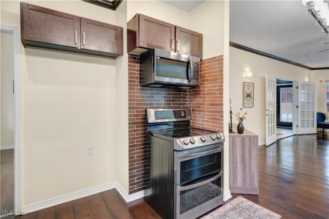 1438 W 116th Street Cleveland OH 44102