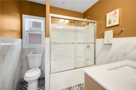 1438 W 116th Street Cleveland OH 44102