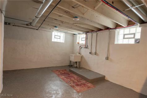 1438 W 116th Street Cleveland OH 44102