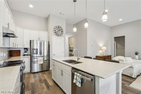 516 Cedar Crest Drive Elyria OH 44035