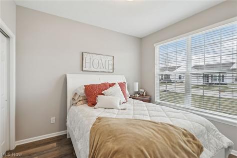516 Cedar Crest Drive Elyria OH 44035