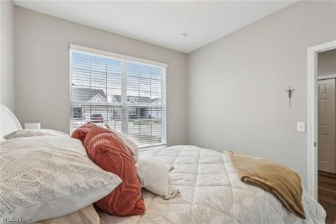 516 Cedar Crest Drive Elyria OH 44035